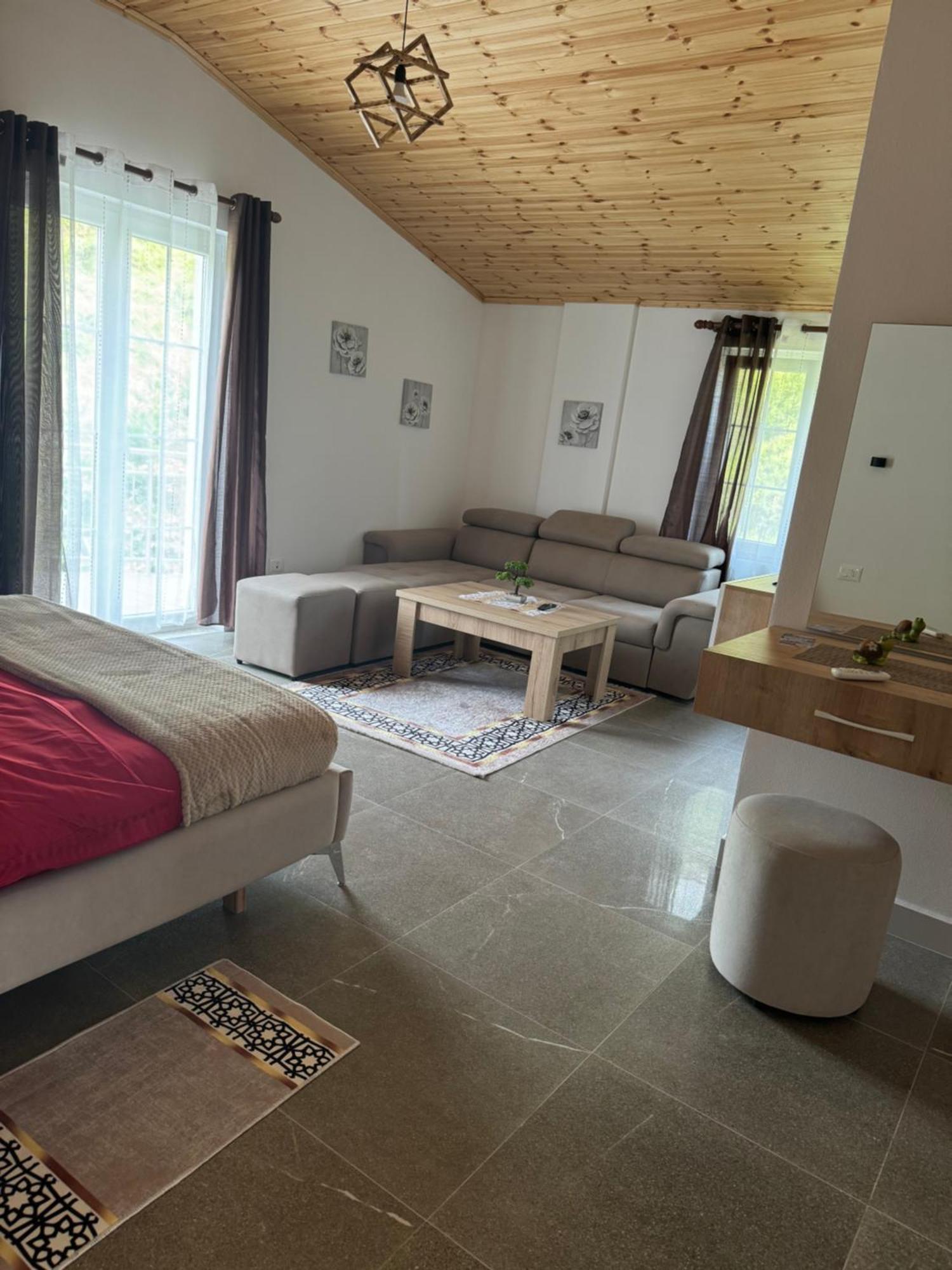 Qyteza Guest House & Camping Shkoder Bagian luar foto